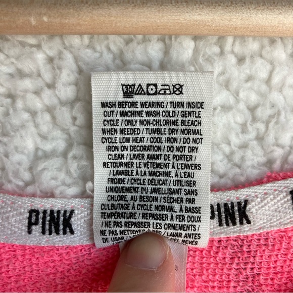 PINK Victoria’s Secret graphic sweatshirt with "Pink" print and palm trees Sz XS - Picture 7 of 16